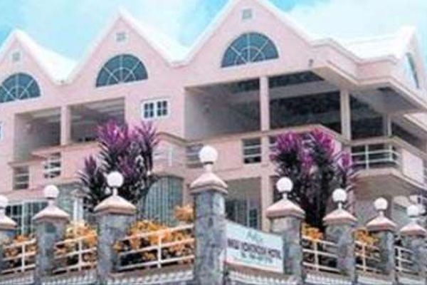 NEW MONTROSE HOTEL (Kingstown)